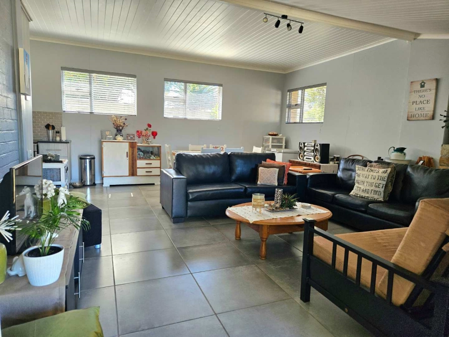 4 Bedroom Property for Sale in Pearly Beach Western Cape